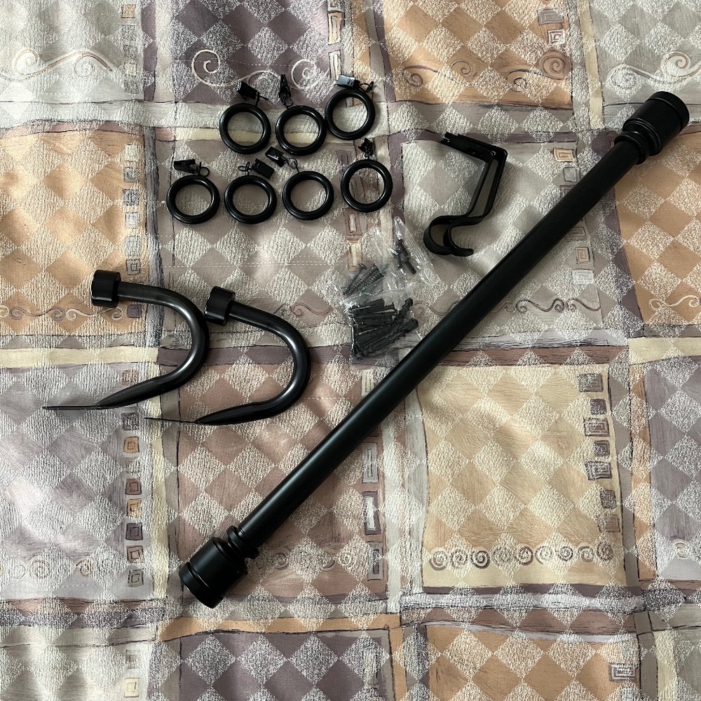 Adjustable Curtain Rod Set - Black